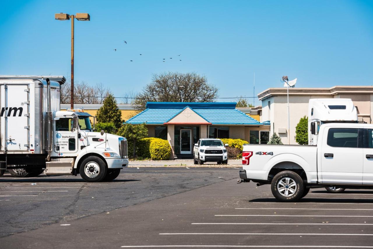 Garden Executive Hotel South Plainfield Exterior photo